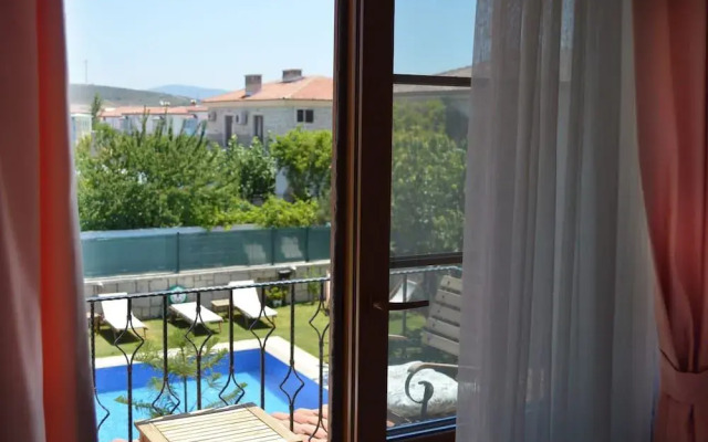 Fehmi Bey Alacati - Special Class