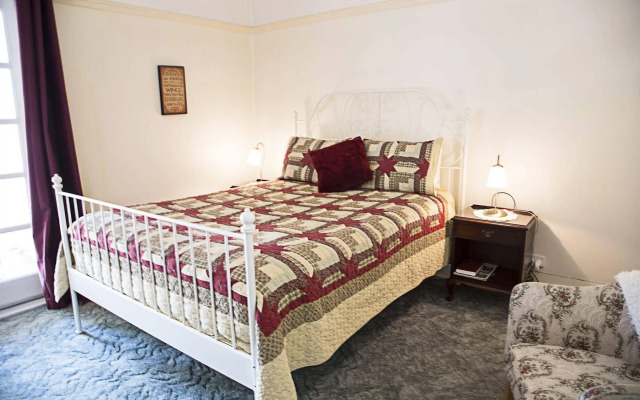 Rosebridge House Bed & Breakfast Adult Retreat