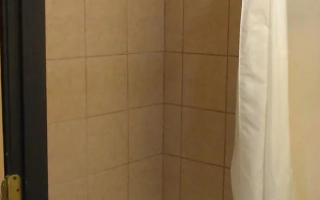 Robinson Inn and Suites