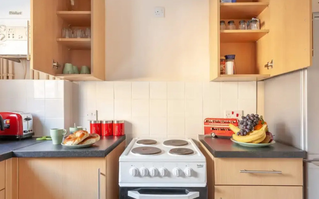 London Queens - Central