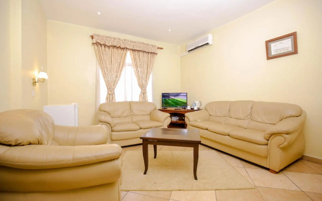 New Safari Hotel