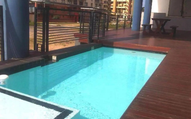 Quayside Waterfront Apartment