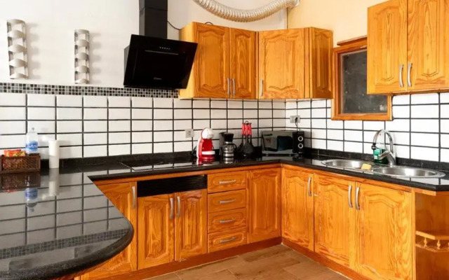 Salinetas Blue Surf House