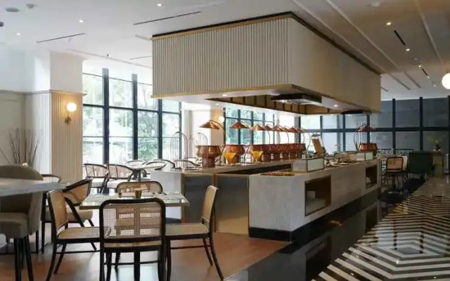 Maia Hotel