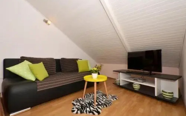Apartments Mira