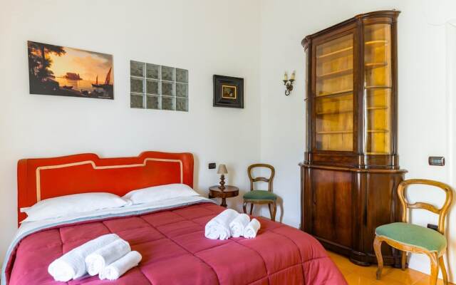 Charming House With Terrace at Historical Center