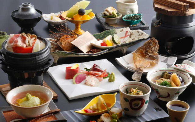 Yamanaka Spa Hanatsubaki