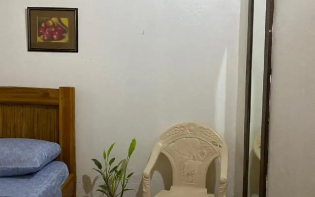 Mauras Tropical Mini Hostel