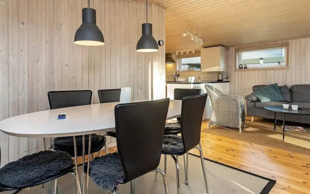 6 Person Holiday Home in Hals