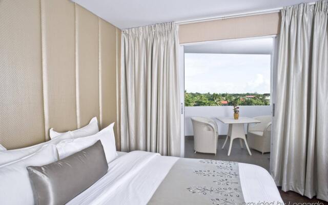 Goldberry Suites & Hotel Mactan