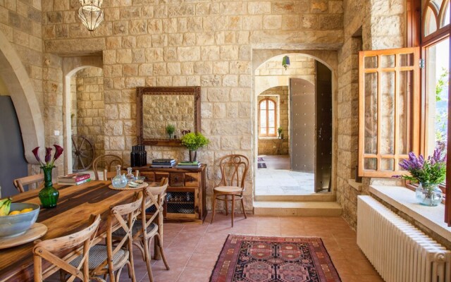 Beyt El Jabal Guest House - Der el Qamar