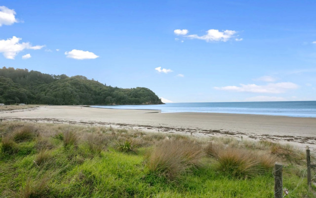 Clara's Togs and Towels - Waihi Accommodation - Bachcare NZ