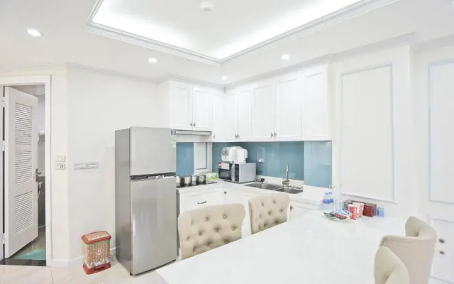 Luxe Paradise Residence 79 Nguyen Du