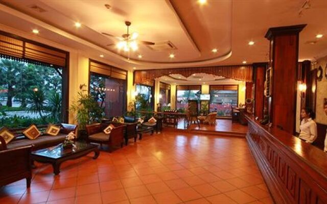 Apsara Holiday Hotel