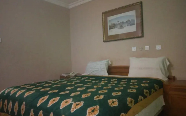 Deroma Hotels & Suites