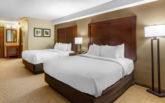 Comfort Inn & Suites near Danville Mall