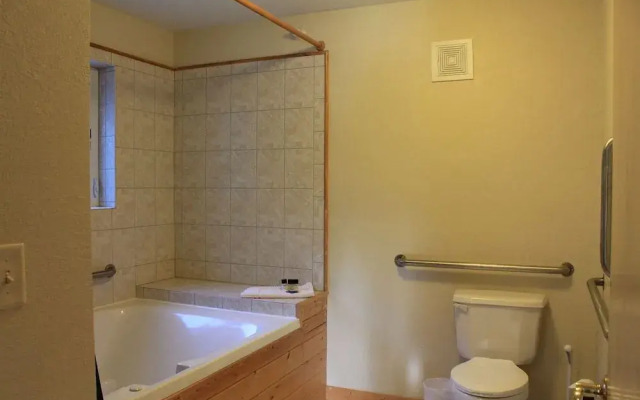 Viking Bay Resort & Lodge