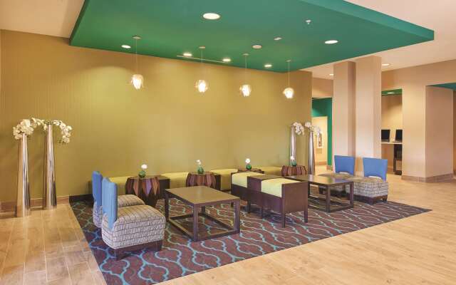 La Quinta Inn & Suites by Wyndham Carlsbad