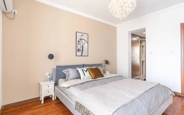 Locals Boutique Apartment Qianshan No5