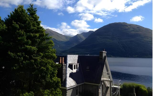 The Lodge On The Loch