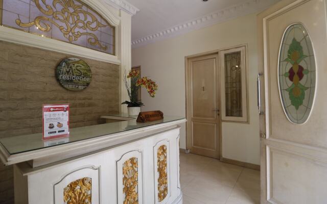 RedDoorz Plus @ Cempaka Putih Timur