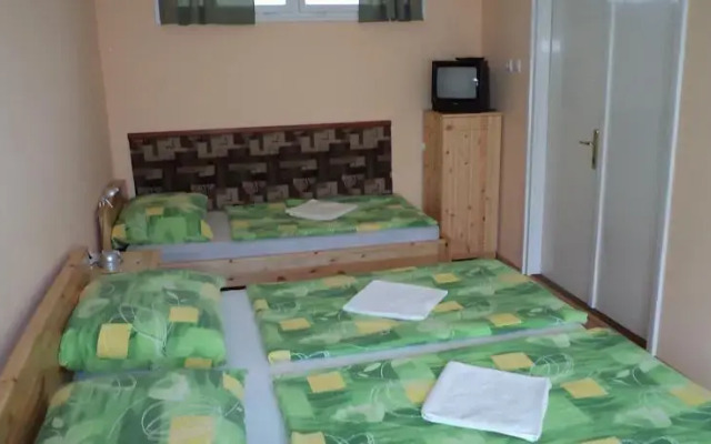 Árpád utcai Vendégház Püspökladány