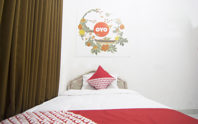 OYO 244 Griya Cemara Homestay