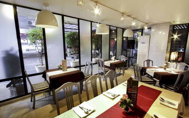 The Ratchathani Hotel