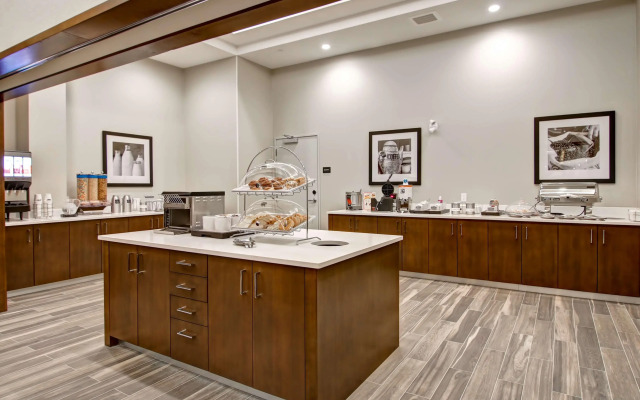 Hampton Inn & Suites by Hilton Grande Prairie