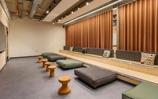 Modern Rooms in LEICESTER SK - Hostel
