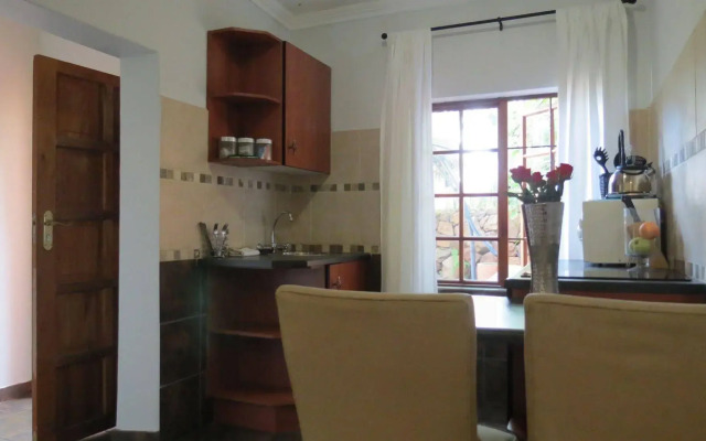 Dinkwe Lodge & Guest House