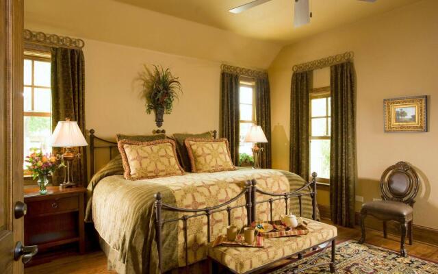 Inn on Lake Granbury