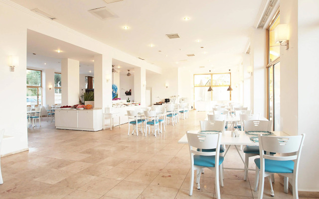 Arora Hotel