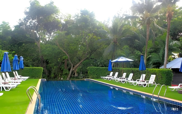 Baan Panwa Resort