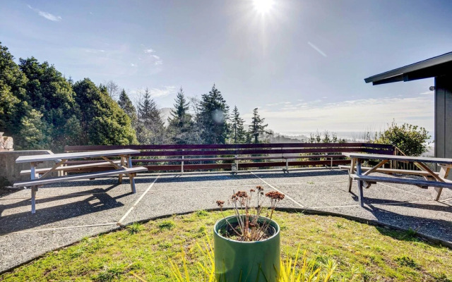 'ocean Vista' Gold Beach Getaway!