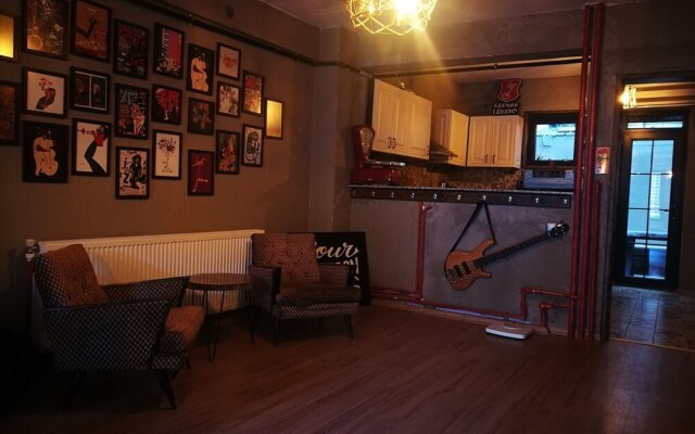 Aden Room