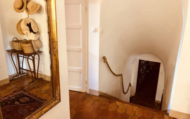 Casa Historica Al Lado Del Mar