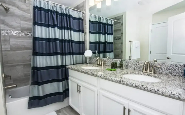 Amazing Townhome with private pool SL3054