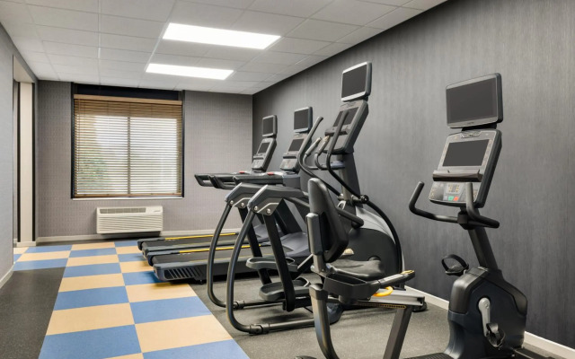 Four Points by Sheraton Columbus-Polaris