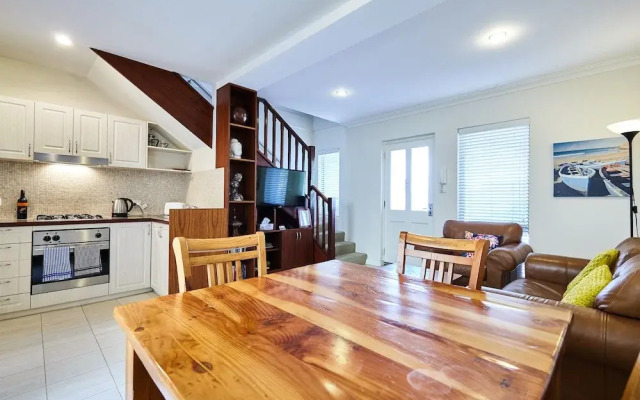 Fremantle Townhouse u/5