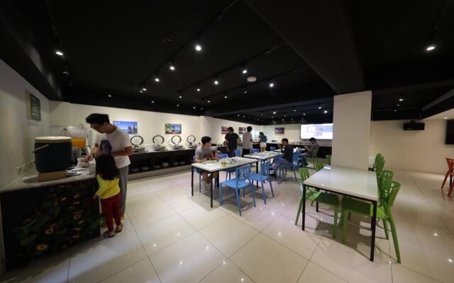 M Hotel