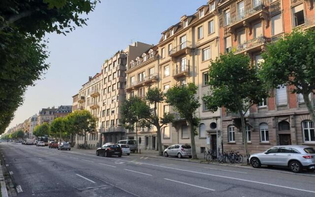 STRASBOURG CENTRE le 85, Superbe F5, 125m2, 5 Pièces