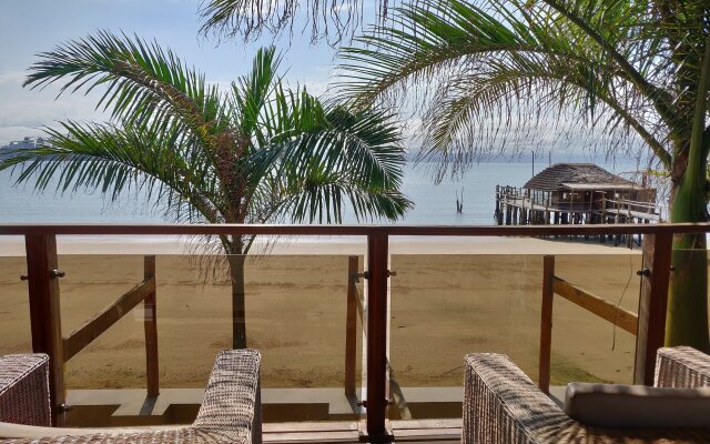 Catembe Gallery Hotel