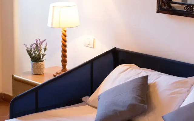 Rental in Rome Scala Studio