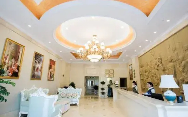 Vienna Sanhao Hotel Qingyang Jiuhuashan Railway Station
