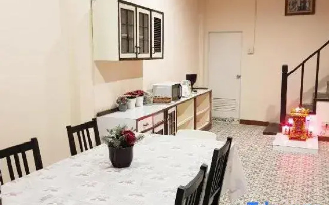 Real Bangkok Guesthouse