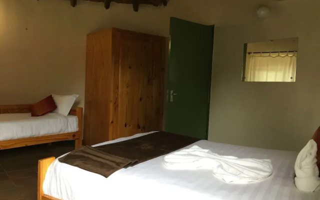 Kgogomodumo Lodge