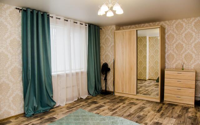 Апартаменты на улице Челюскинцев