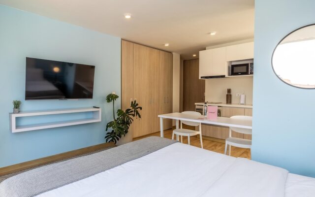 w Authentic Loft in Santa Ana