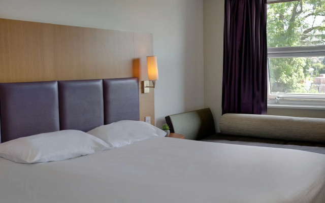 Embassy Newcastle, Sure Hotel Collection by Best Western